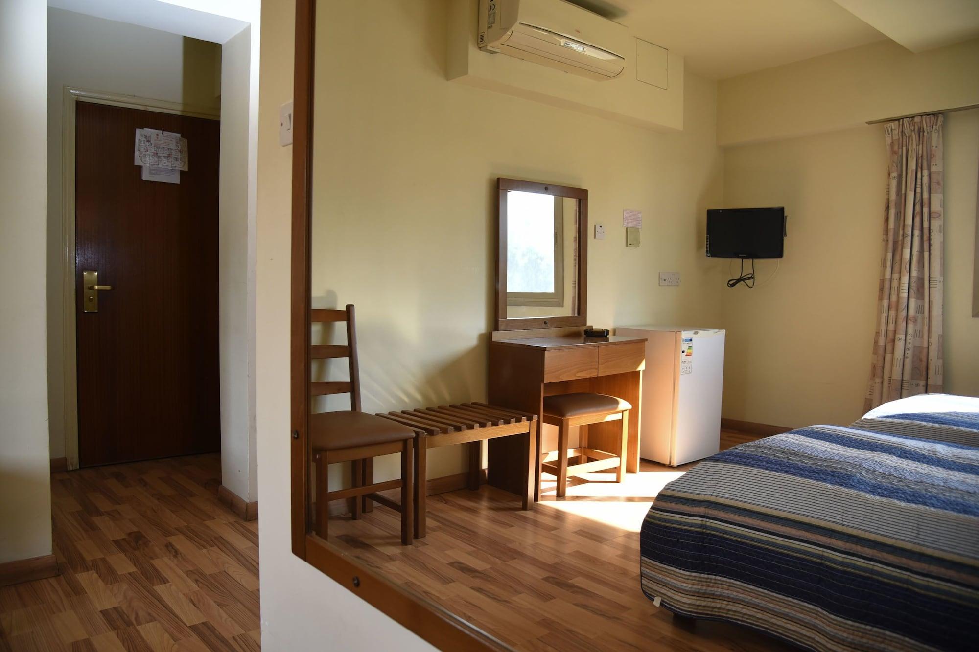 Elysso Hotel Larnaca Exterior photo