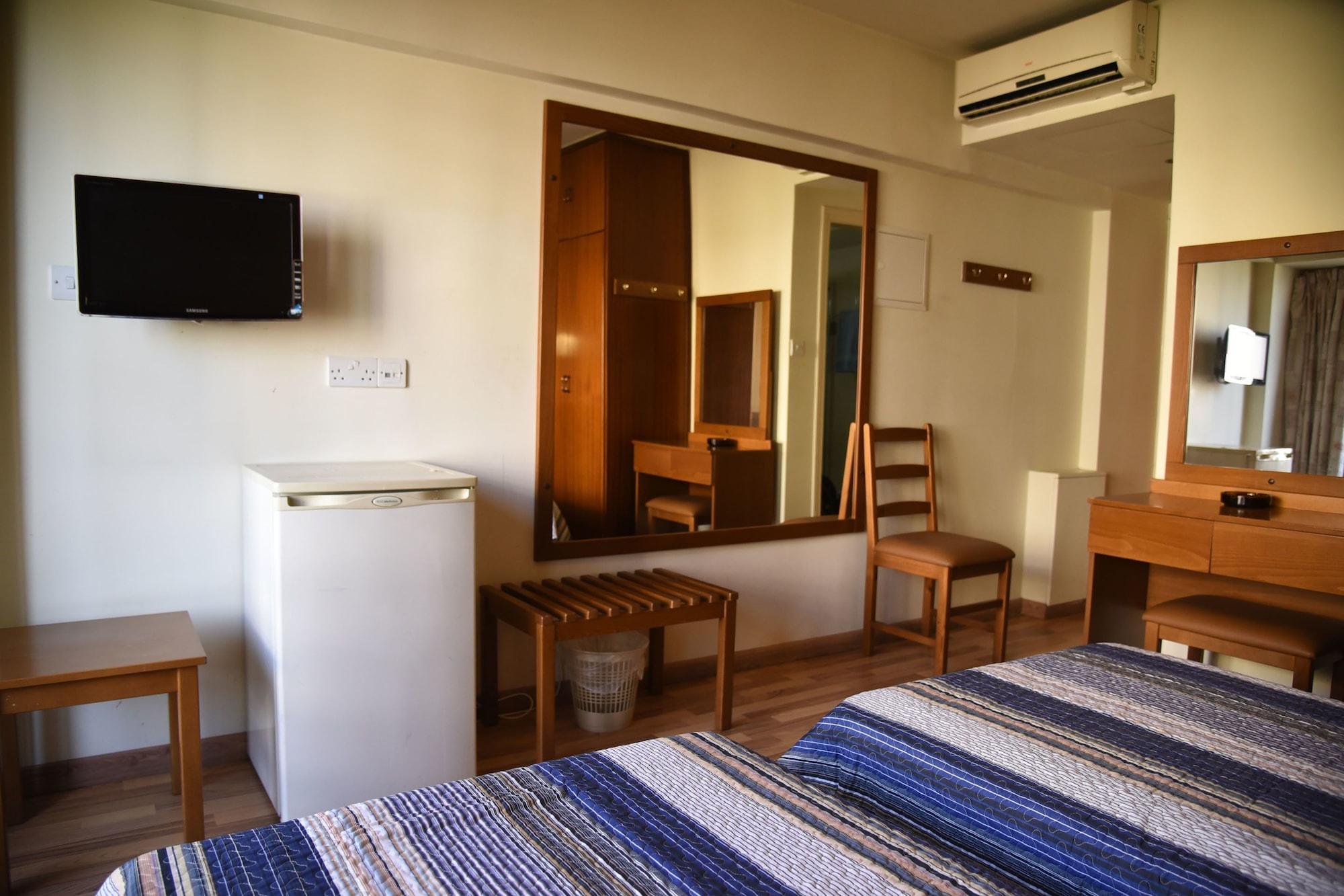 Elysso Hotel Larnaca Exterior photo