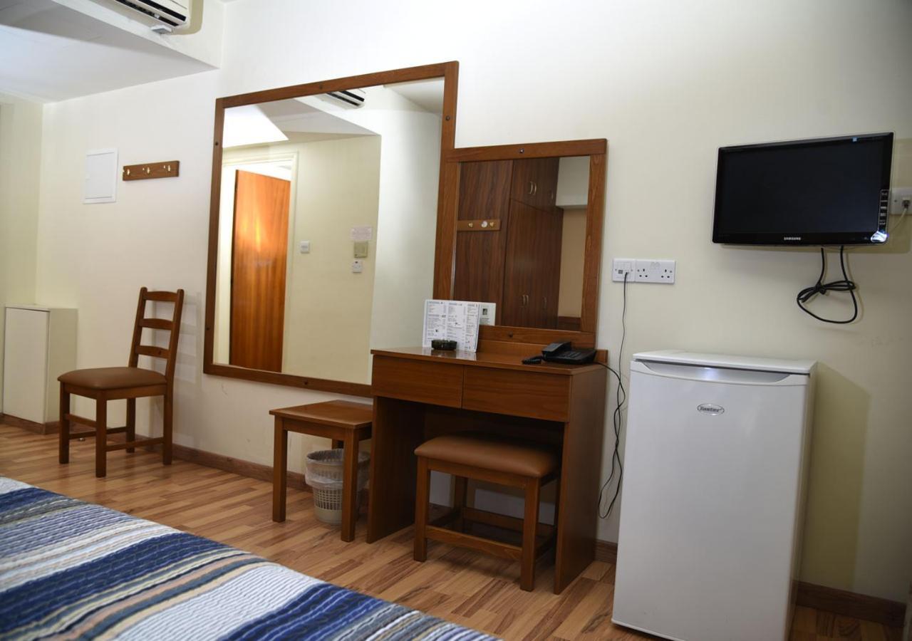 Elysso Hotel Larnaca Exterior photo